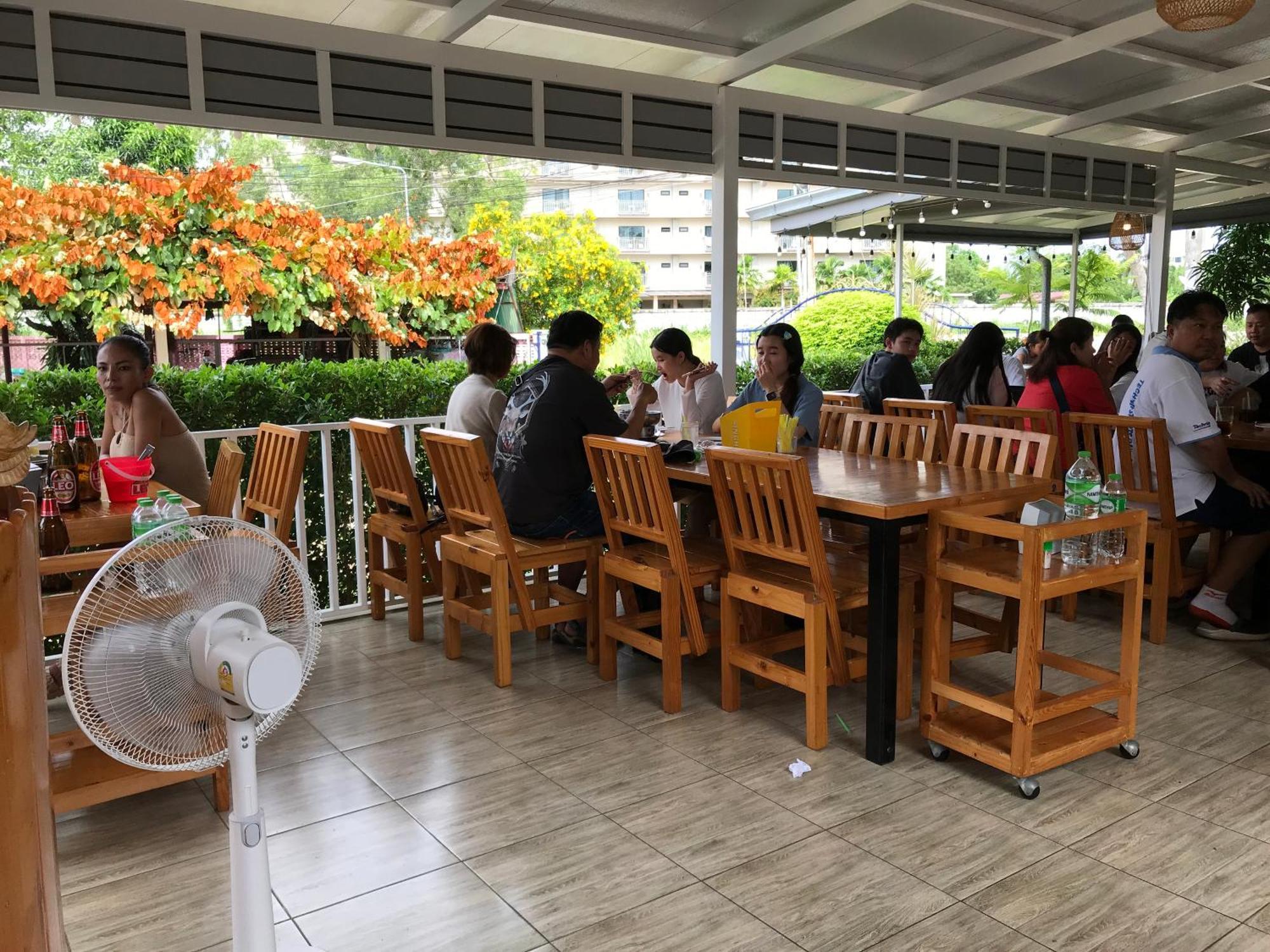 Grand Florida芭提雅带免费游泳池温泉桑拿浴和健身房瑜伽室私家海滩公寓e206 نا جومتين المظهر الخارجي الصورة